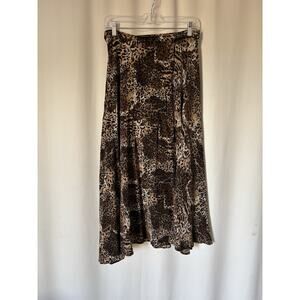 VINTAGE Fu Da Womens Wrap Skirt Medium 100% Silk Animal Print Lightweight Midi